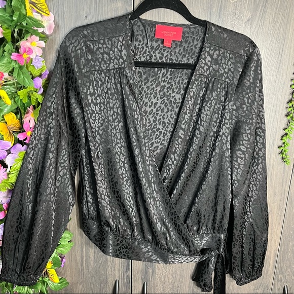 .:🌼3/$30🌼NWOT Jennifer Lopez Leopard Printed Silky Wrap Blouse Size Small - Picture 4 of 16